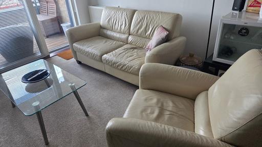 Buy & Sell Catherine-De-Barnes Solihull - Photos for 2 seater Sofa and Lazy Boy recliner.