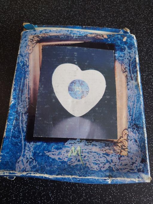 Buy & Sell Woodthorpe Charnwood - Photos for Anna melannco heart photo frame