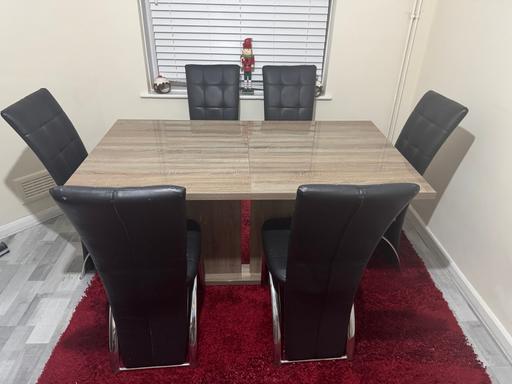 Buy & Sell - Photos for Dining table