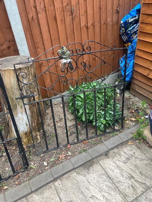 Buy & Sell Redbridge East London - Photos for Metal Gate one Double one single