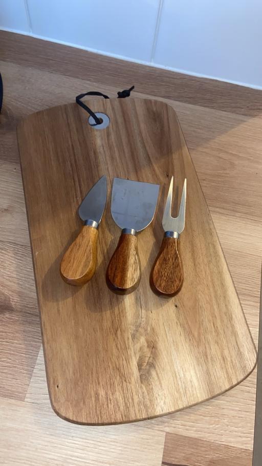 Buy & Sell Bilston Wolverhampton - Photos for Cheese board