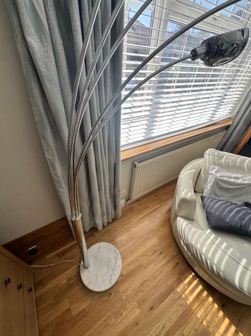 Buy & Sell Stanmore Harrow - Photos for John Lewis multi light floor lamp