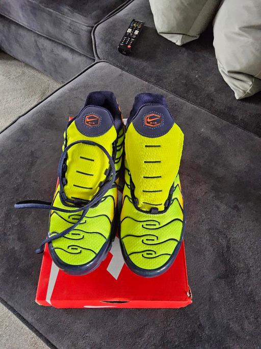  — Nike airmax  plus