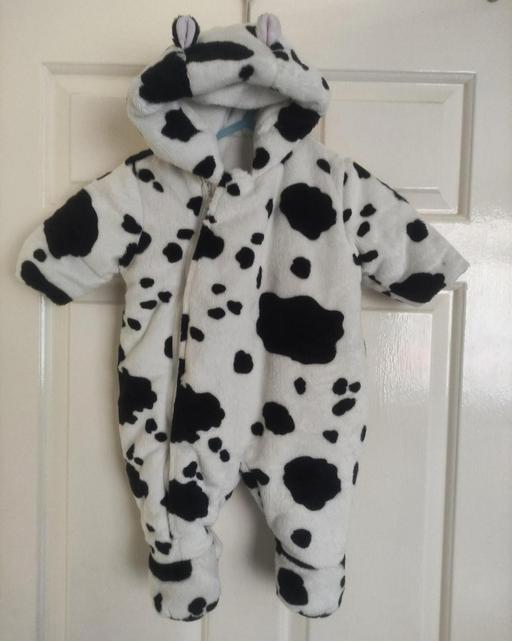  — Baby snow suit