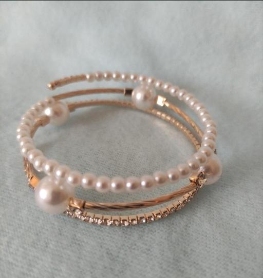  — Adjustable bracelet