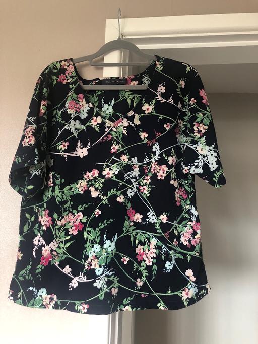  — Ladies top