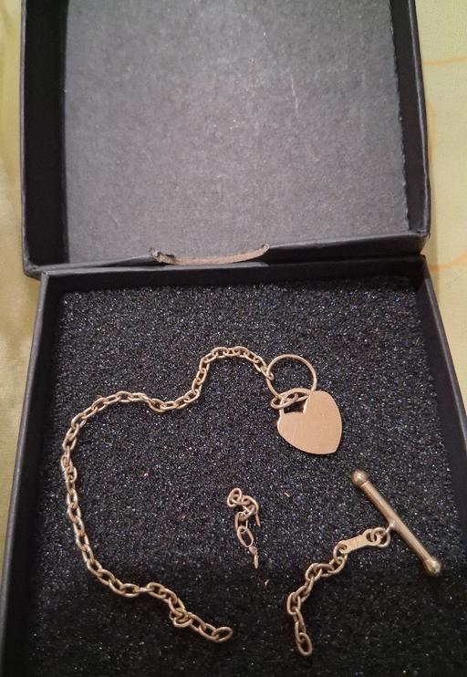 Buy & Sell Bredbury Stockport - Photos for 9ct gold bracelet BROKEN