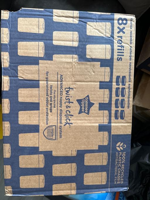 Buy & Sell Oxley Wolverhampton - Photos for Box of tommee tippee nappy bin refills