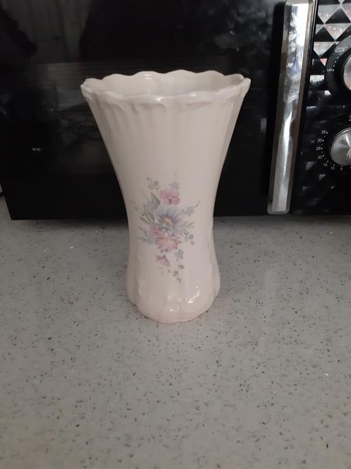 Buy & Sell South Hylton Sunderland - Photos for vase