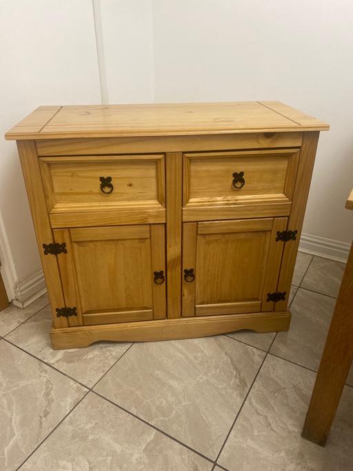 Buy & Sell Birmingham New Street Birmingham - Photos for Solid oak sideboard