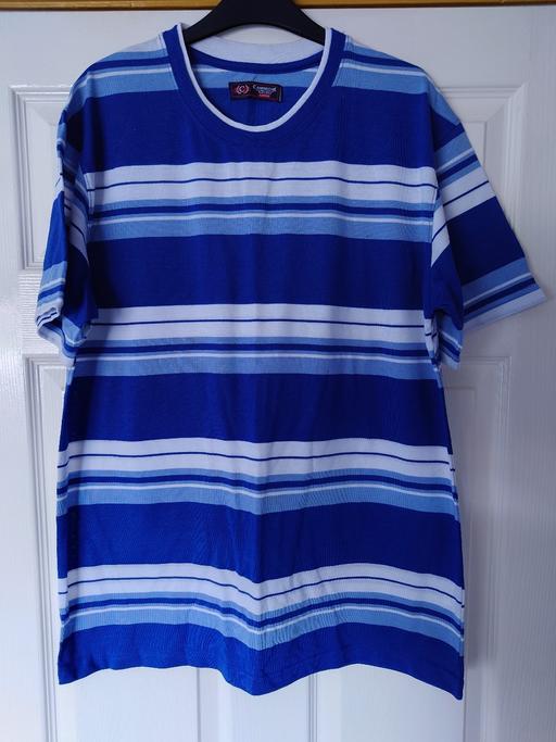 — Mens blue stripey top size large