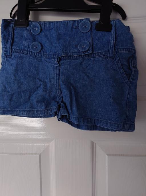  — Girls denim shorts size 5-6 years