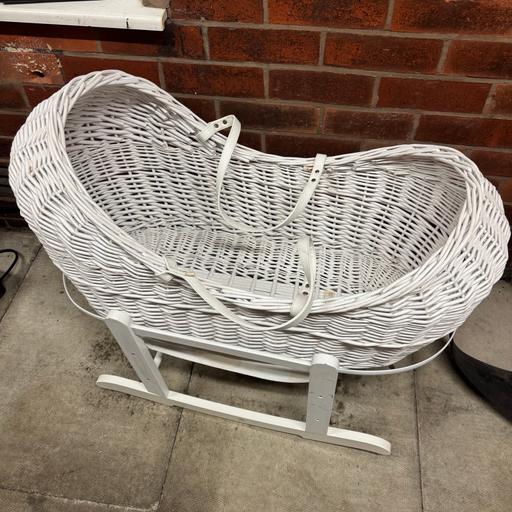 Buy & Sell Egerton Bolton - Photos for White mosses basket with stand