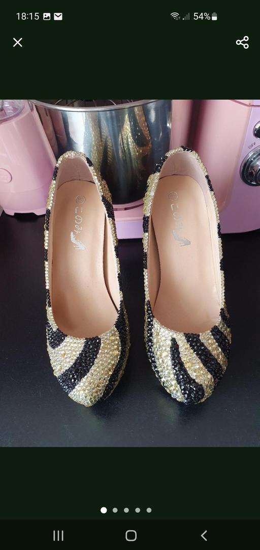  — ladies diamante shoes NEW