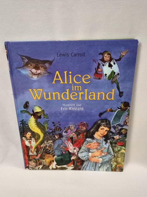 Buy & Sell Hall Green Birmingham - Photos for GERMAN LANGUAGE HARDBACK ALICE IN WONDERLAND.