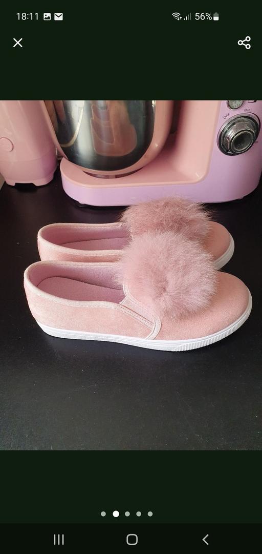  — ladies pink shoes / trainers NEW