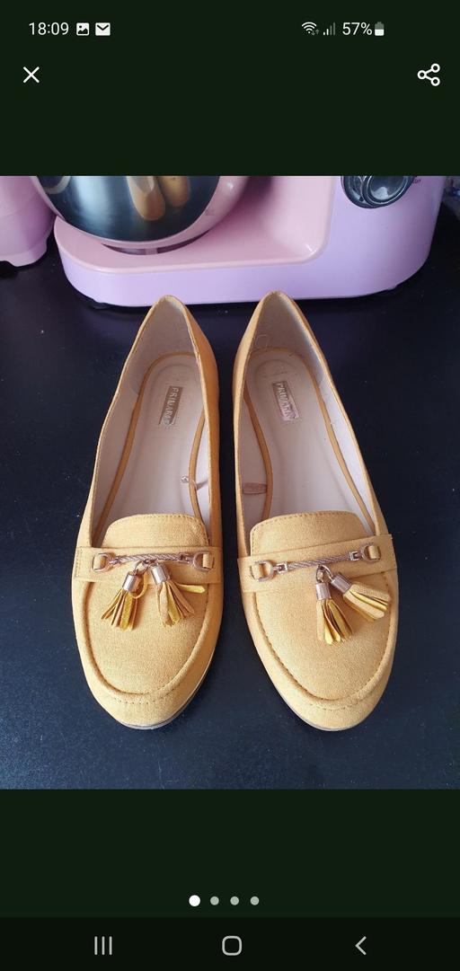  — ladies flat shoes