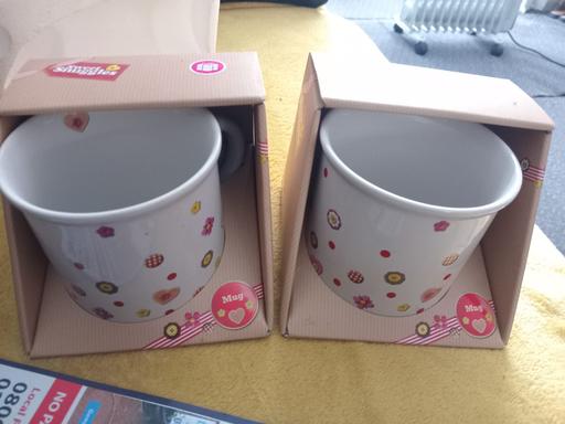  — 2 X mugs New