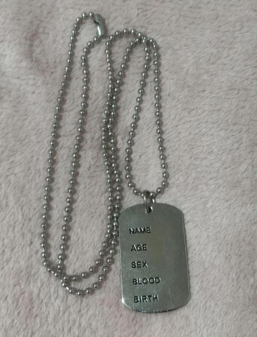  — New beautiful necklace chain