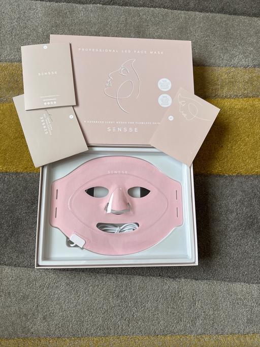  — LED Face mask