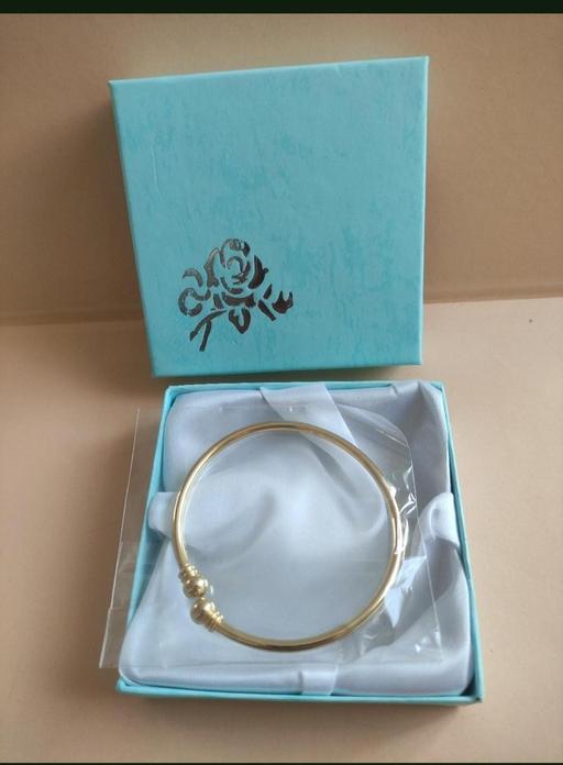  — Beautiful bangle