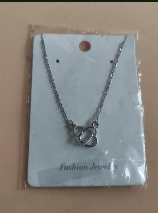  — Beautiful necklace chain