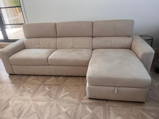  — Brand New: World of Leather Sofa