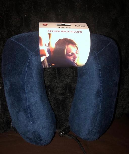  — Brand new neck pillow