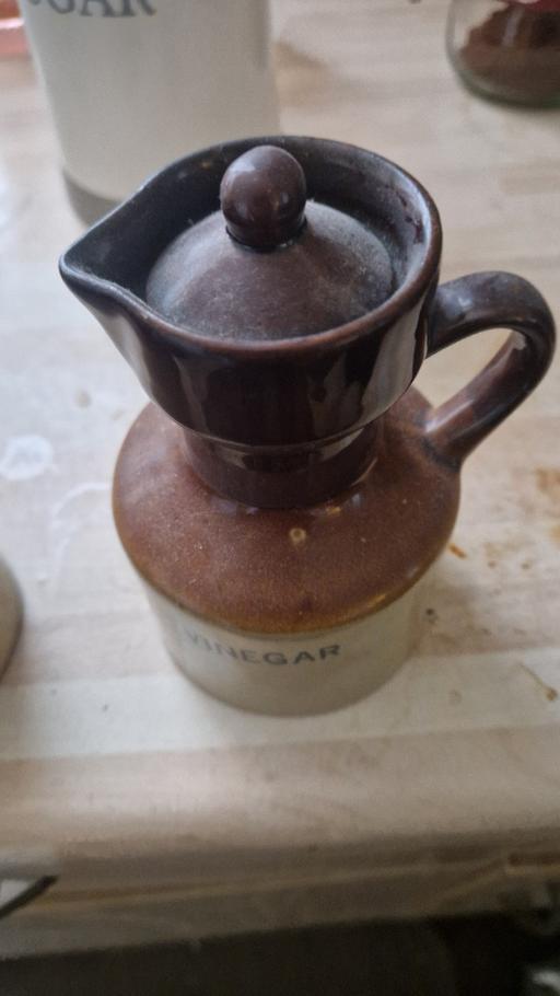  — oil and vinegar pots