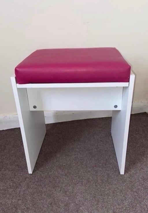  — Cushion stool