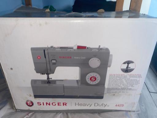 — Singer  Heavy Duty Sowing Machine