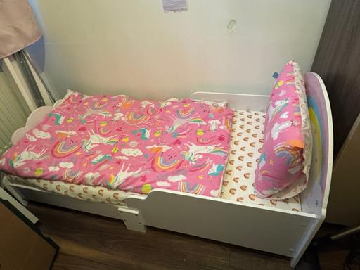  — kids bed & matress