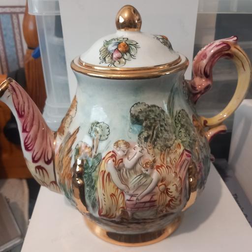 Buy & Sell Thatto Heath Saint Helens - Photos for Vintage Capodimonte ornate coffee pot