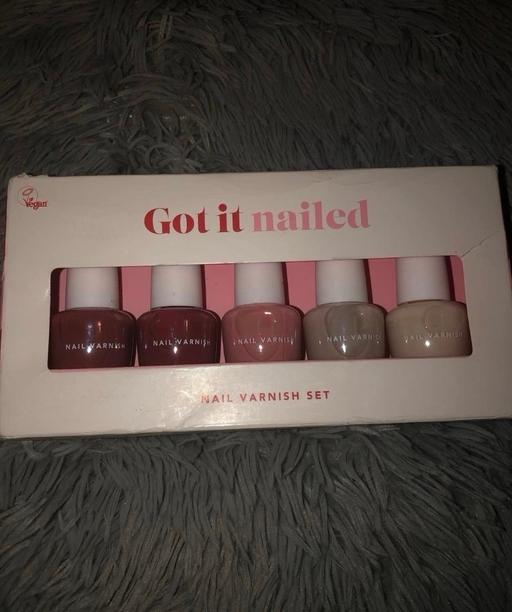 Buy & Sell Bilston Wolverhampton - Photos for New nail polish set