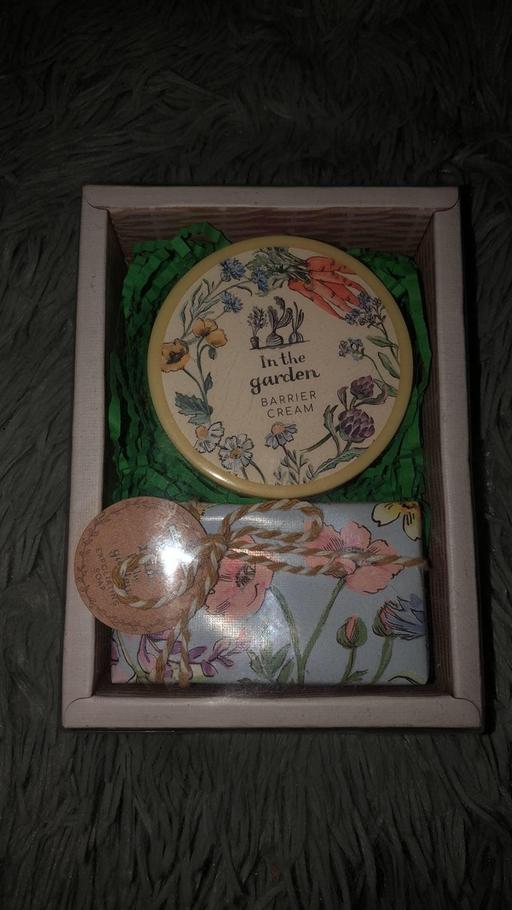  — New gift set