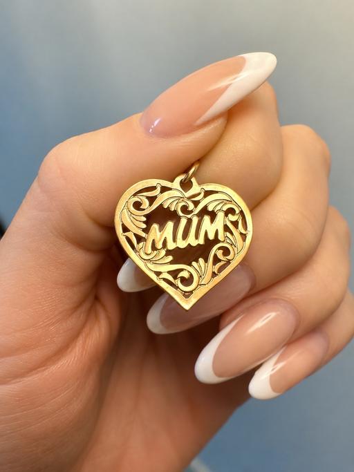  — Vintage 9ct Gold ‘MUM’ Heart Pendant