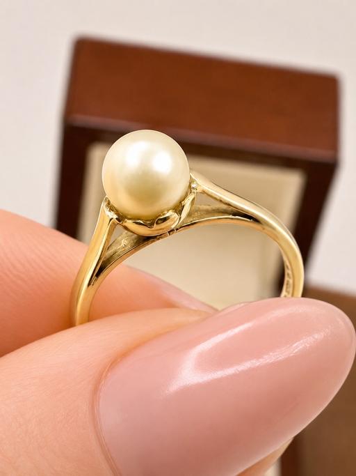  — Fine 9ct Gold Cultured Pearl Solitaire Ring