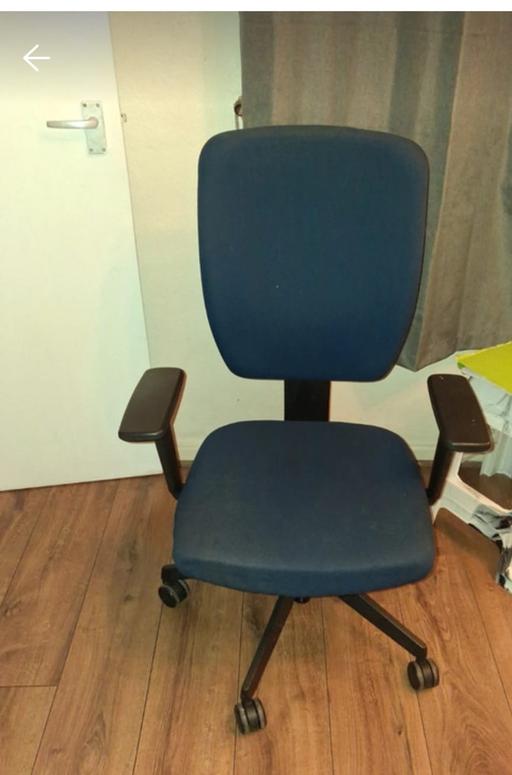  — Computer Chair