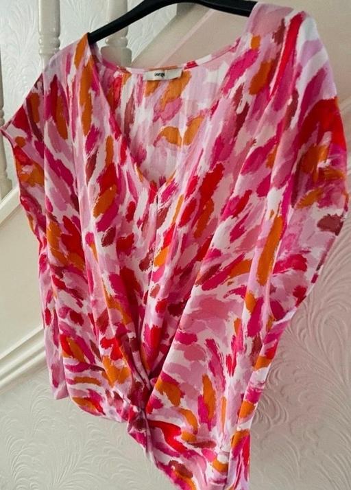  — Ladies blouse size 14