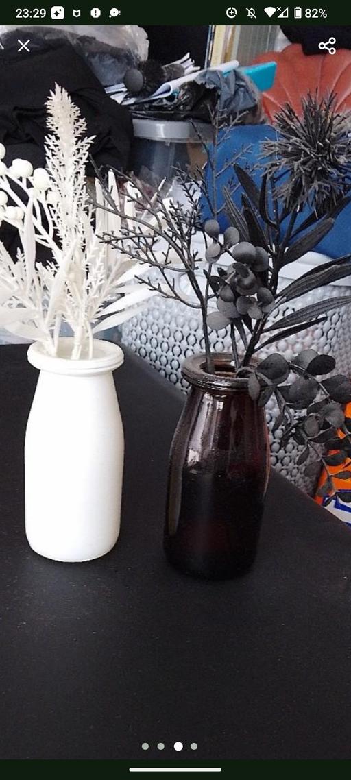  — 2 X House ornament decoration