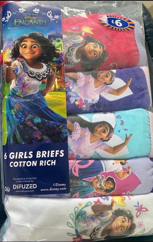  — Disney enchanted knickers size 3/4 years