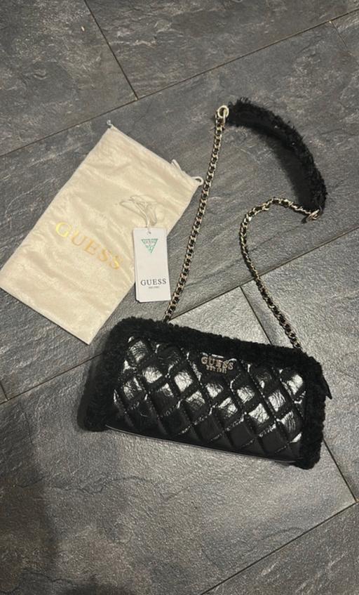  — Guess cristi bag