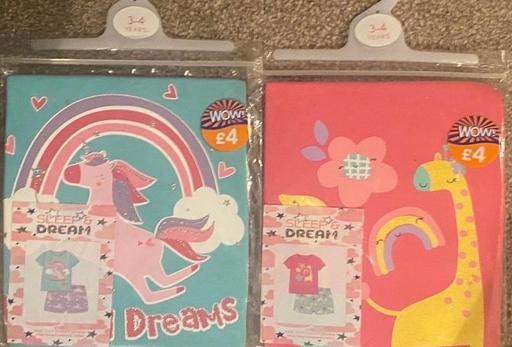  — Girls pyjamas size 3/4 years