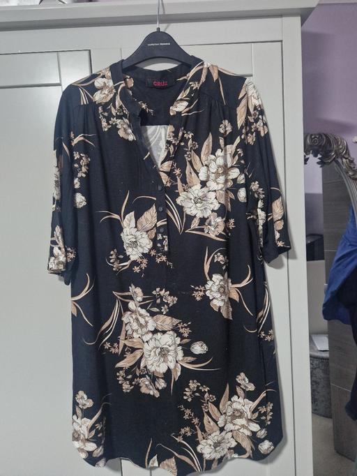  — Crews ladies long top 18