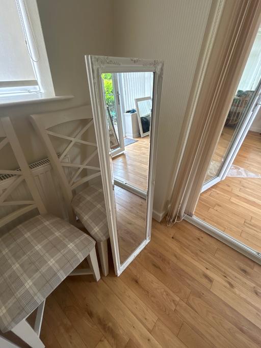  — Tall wall mirror