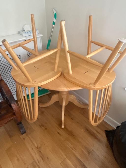  — Folding table