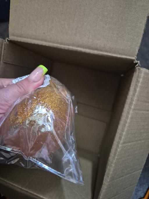  — new Gold Glitter Squish Ball