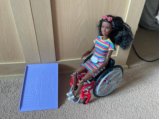  — Barbie doll wheelchair set