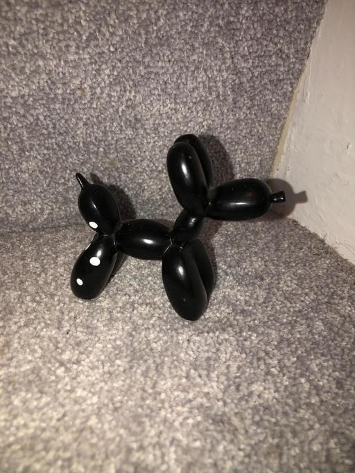  — Balloon dog ornament