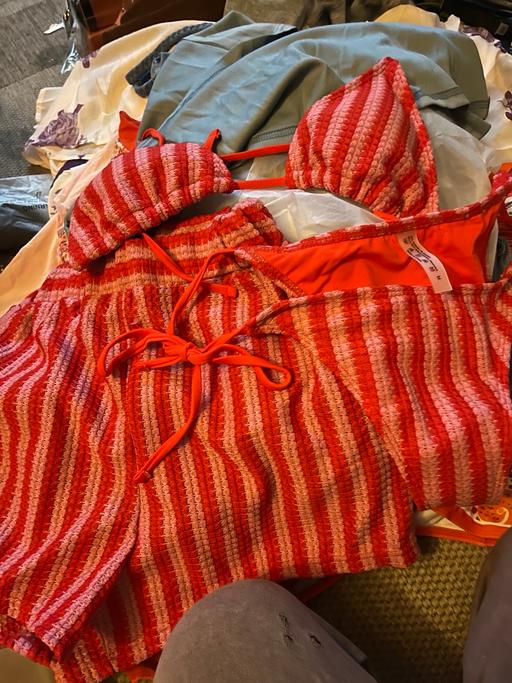 — Loads of shein bikinis